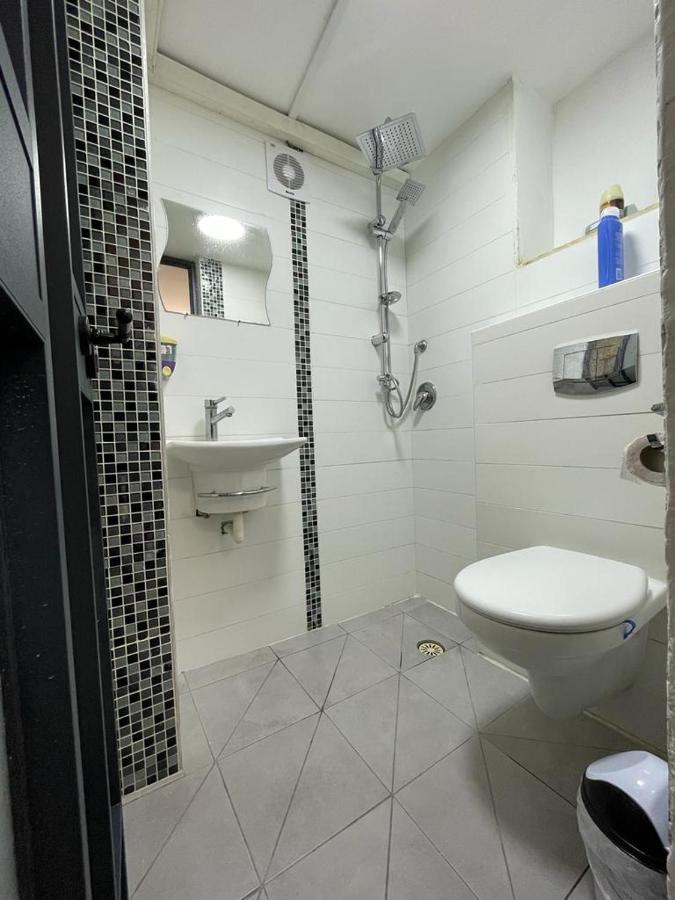 Laila'S Boutique Apartment ไฮฟา ภายนอก รูปภาพ