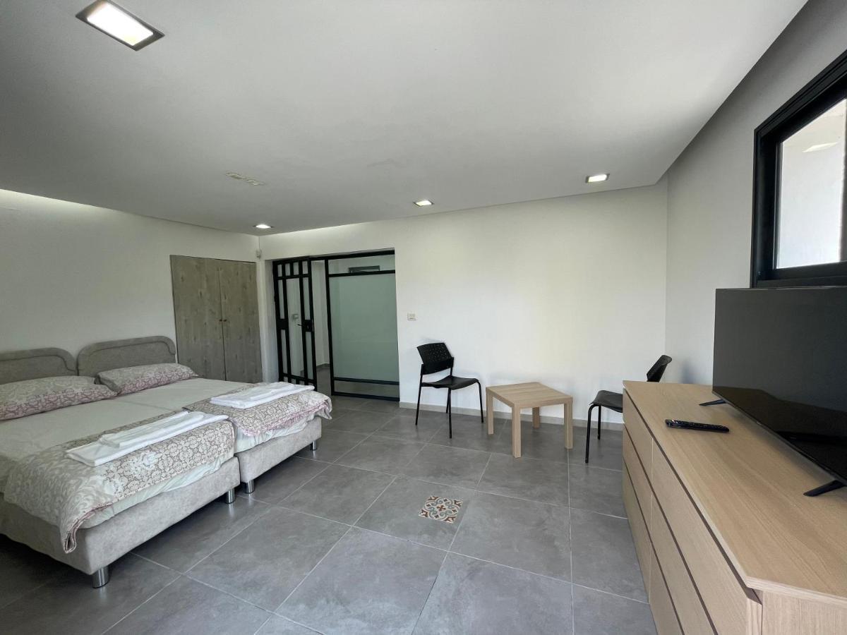 Laila'S Boutique Apartment ไฮฟา ภายนอก รูปภาพ